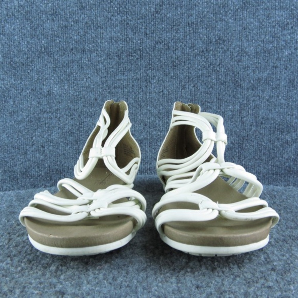 Adam Tucker‎ Stella Women Strappy Sandal Shoes Size 9 Medium White Synthetic - Picture 2 of 9